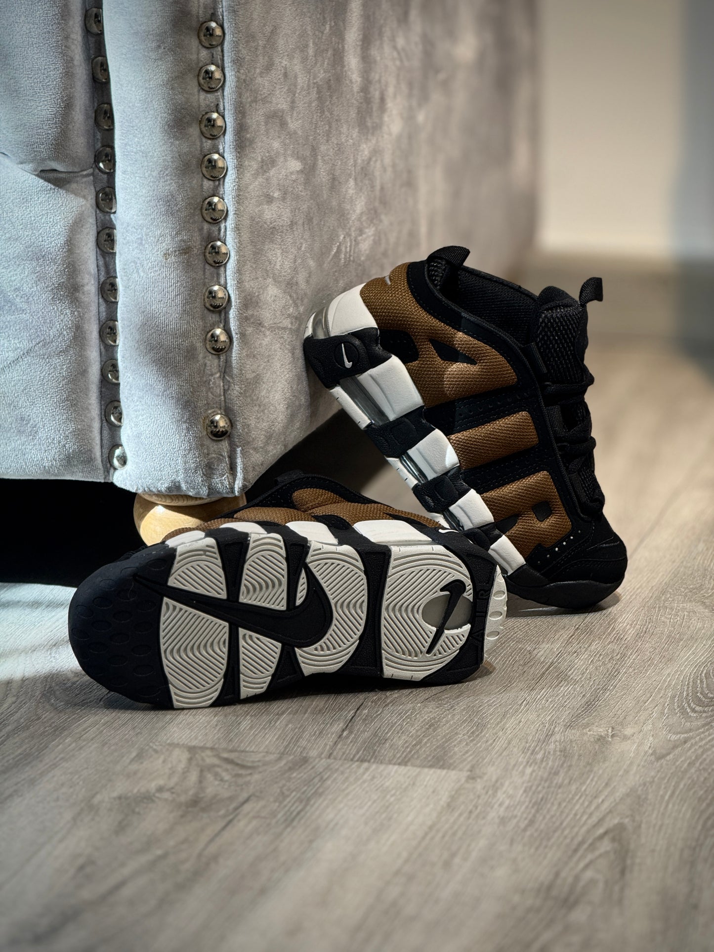 Air More Uptempo Negro Cafe