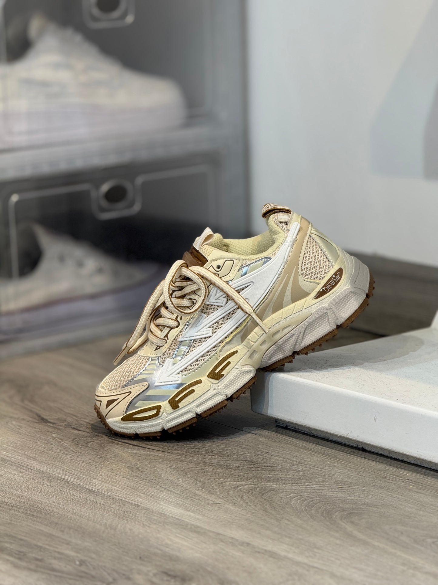 Off-White Be Right Bac Beige
