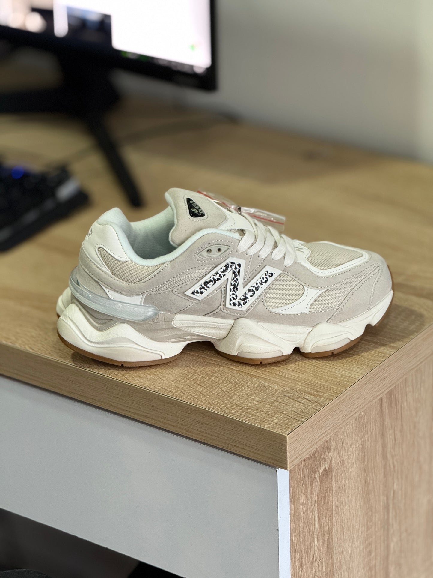 New Balance 9060 Leopardo
