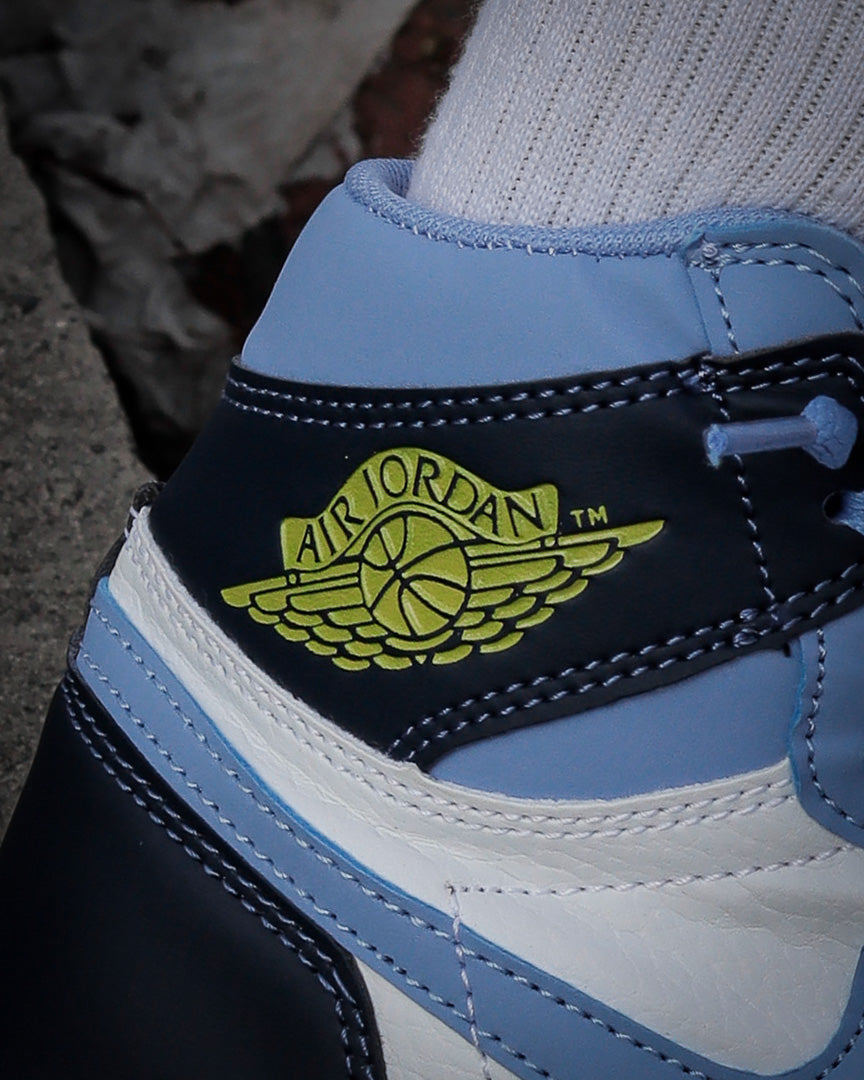 Air Jordan Retro 1 High Azul