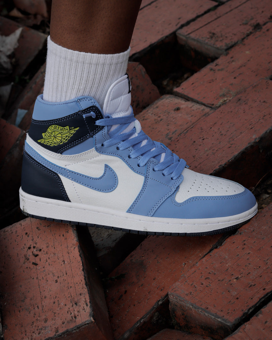 Air Jordan Retro 1 High Azul