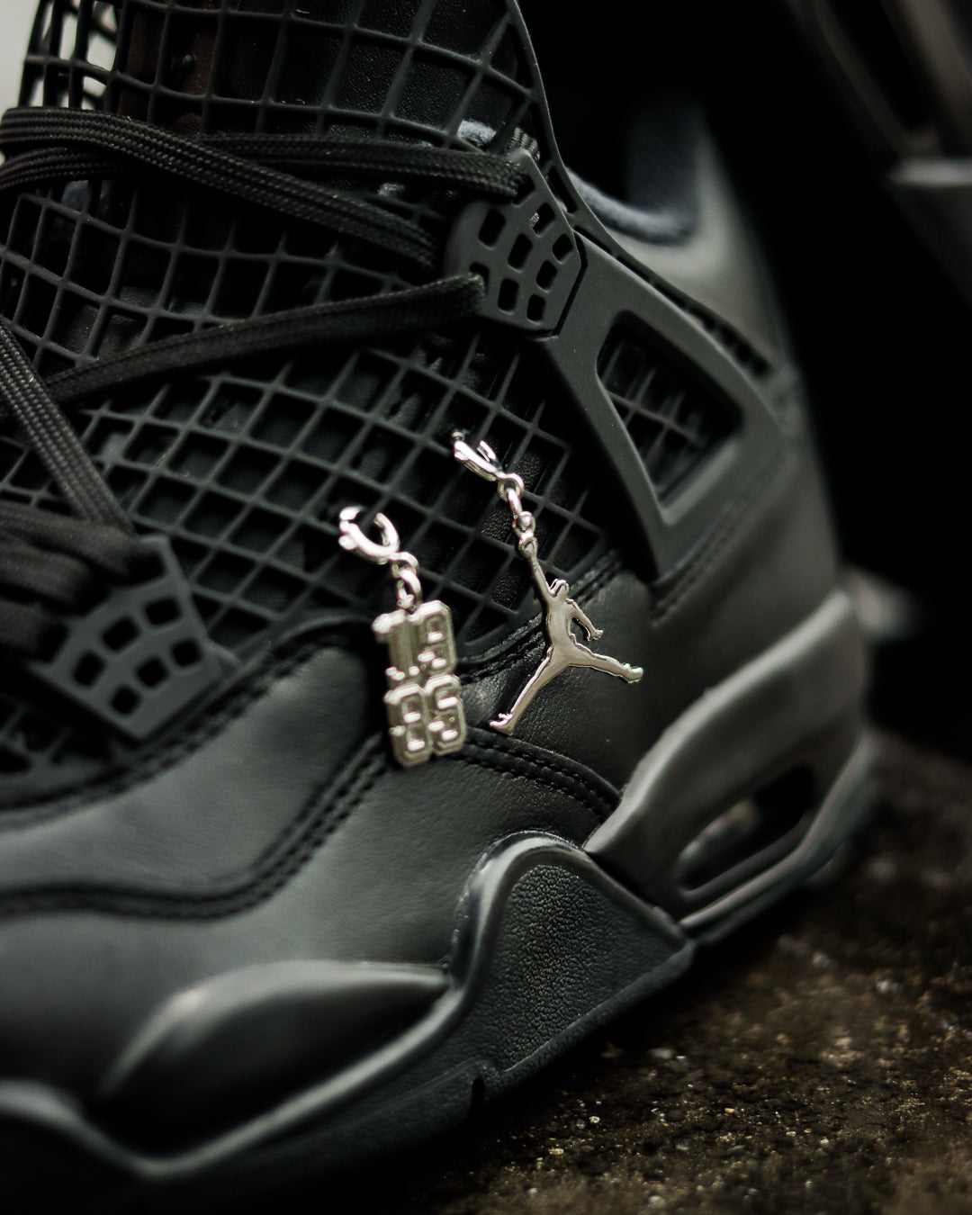 Air Jordan Retro 4 Net Negro