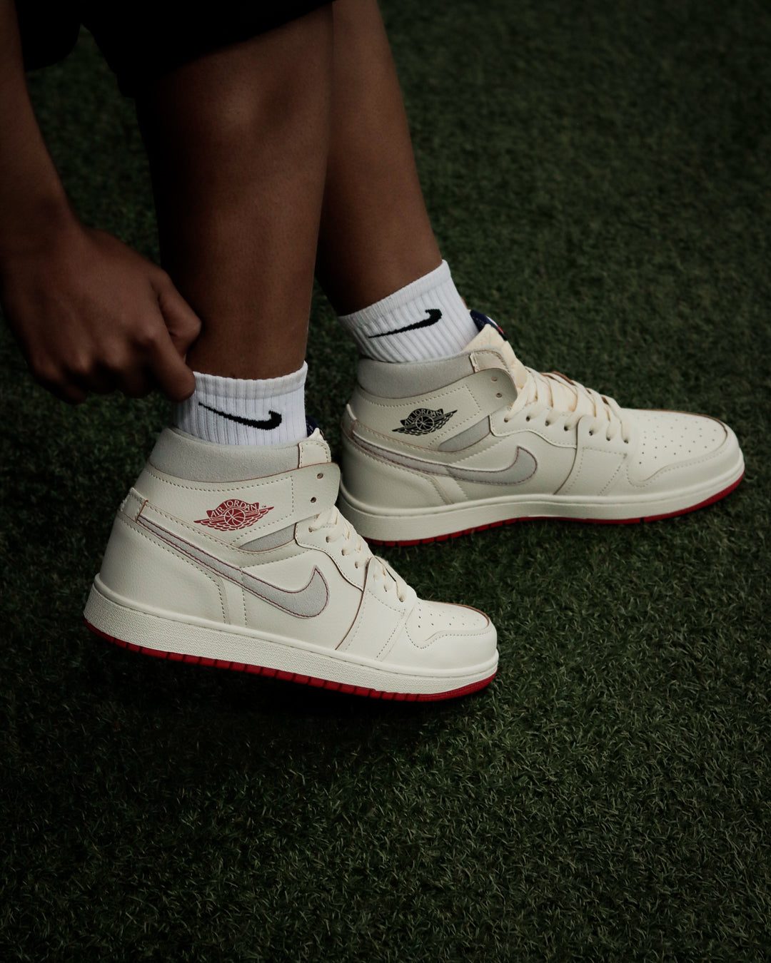 Air Jordan Retro 1 High OG Rare Air Cinnabar