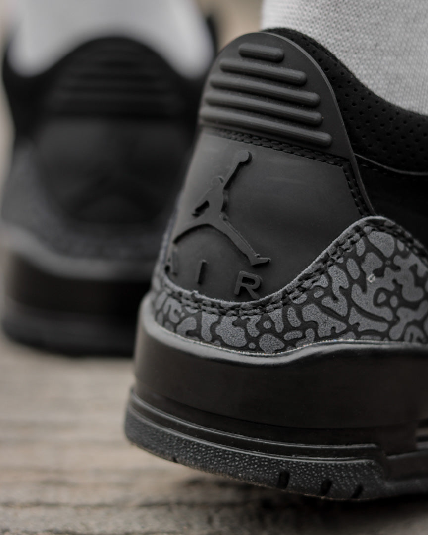 Air Jordan Retro 3 Negro