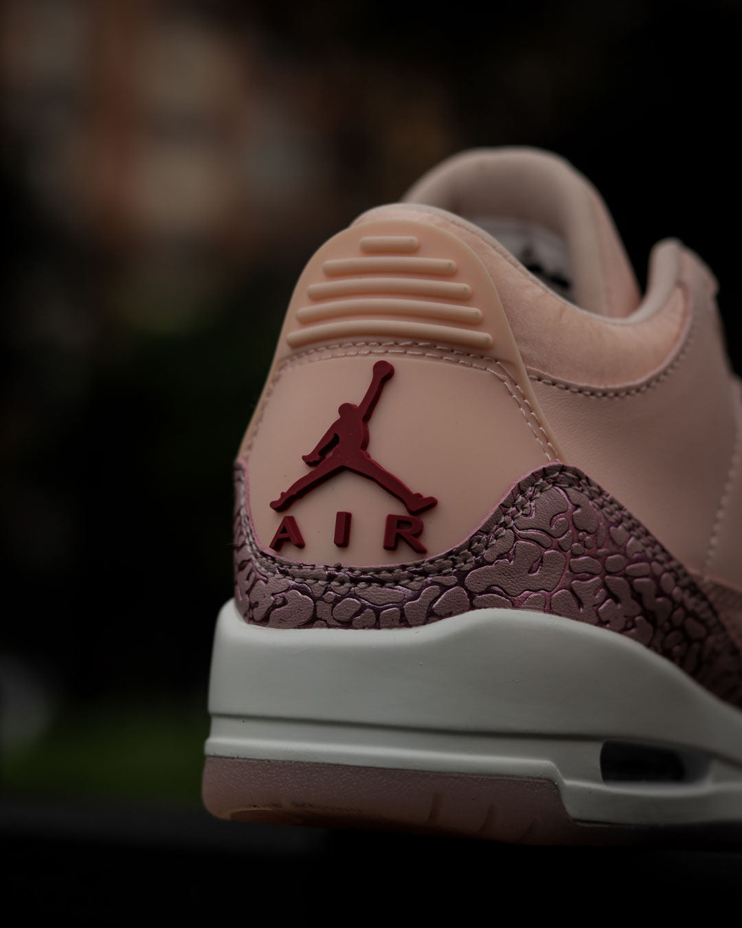 Jordan Retro 3 San Valentin