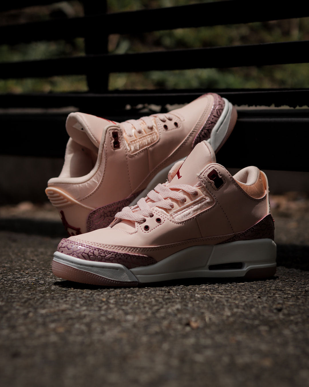 Jordan Retro 3 San Valentin