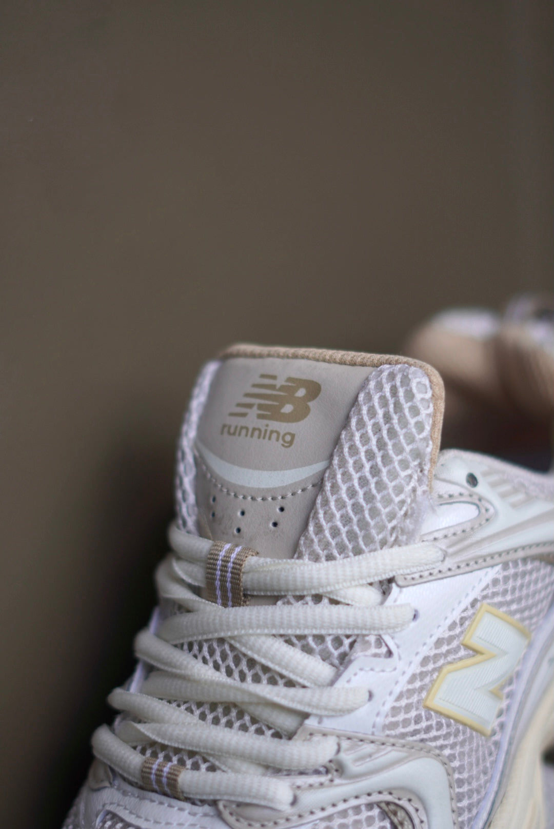 New Balance 530 Beige