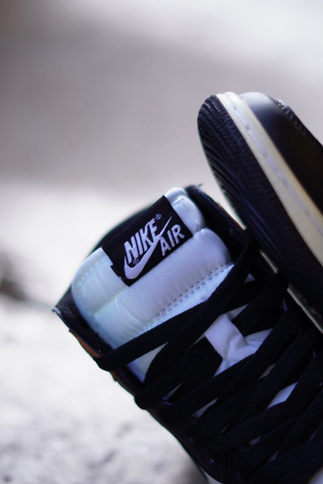 Air Jordan Retro 1 Mid Cafe-Negro