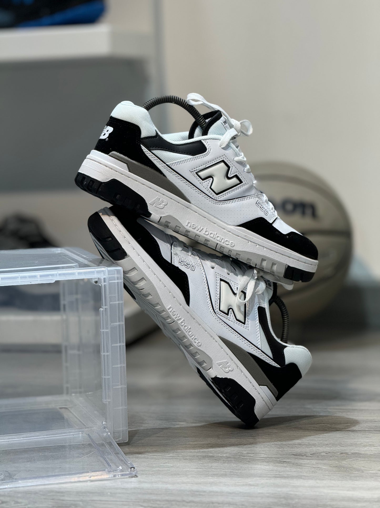 Nb 550
