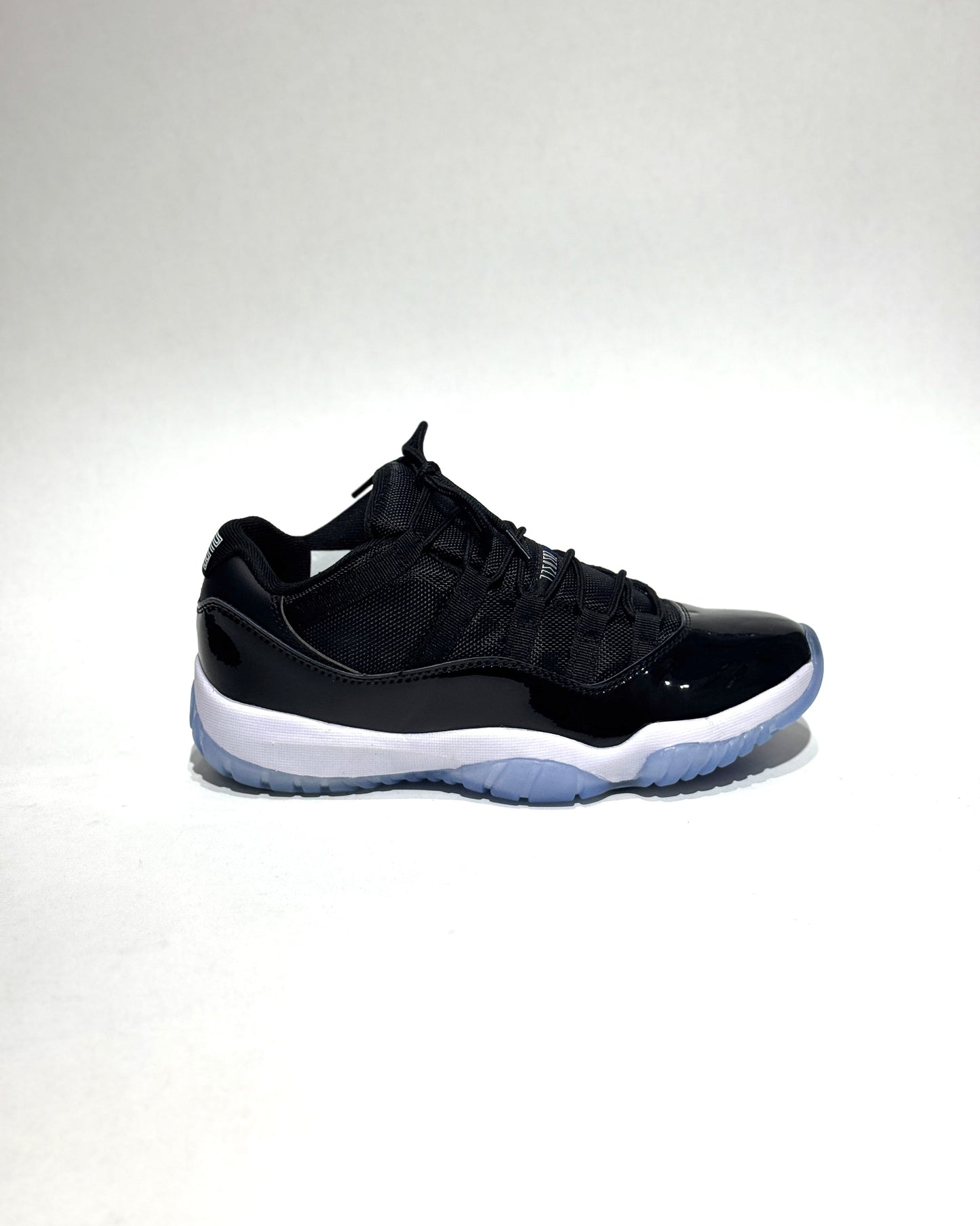 Air Jordan 11 Retro Low