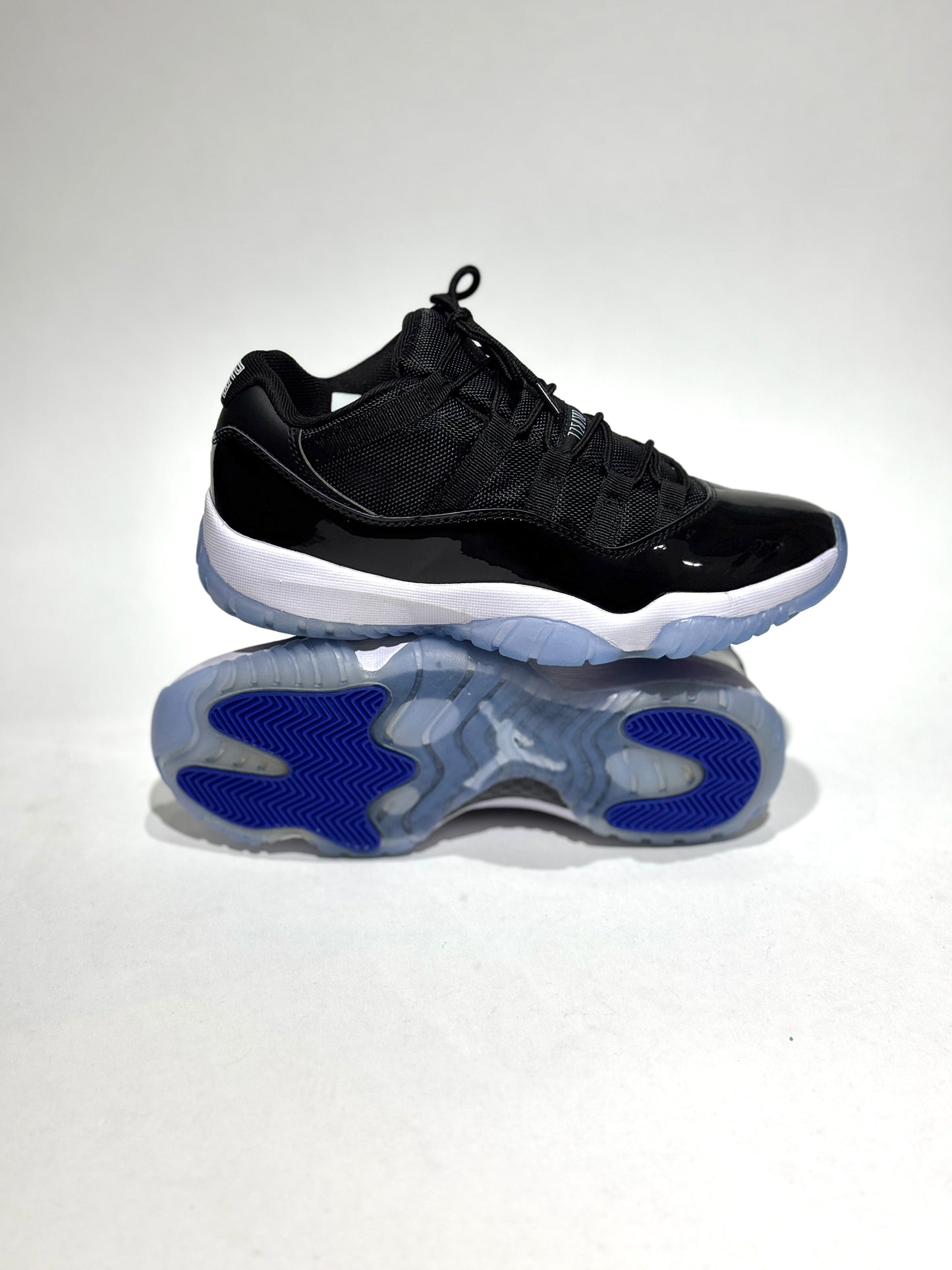 Air Jordan 11 Retro Low