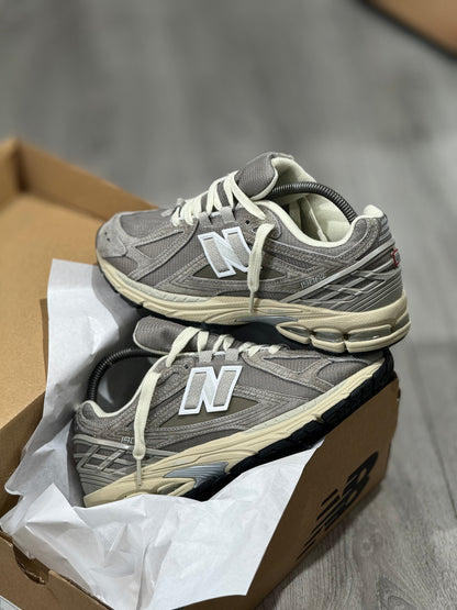 Nb