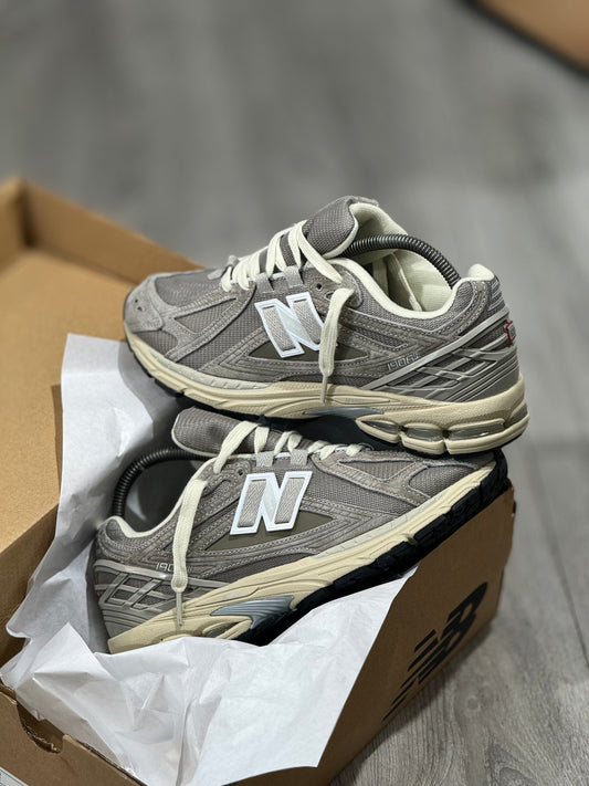 Nb