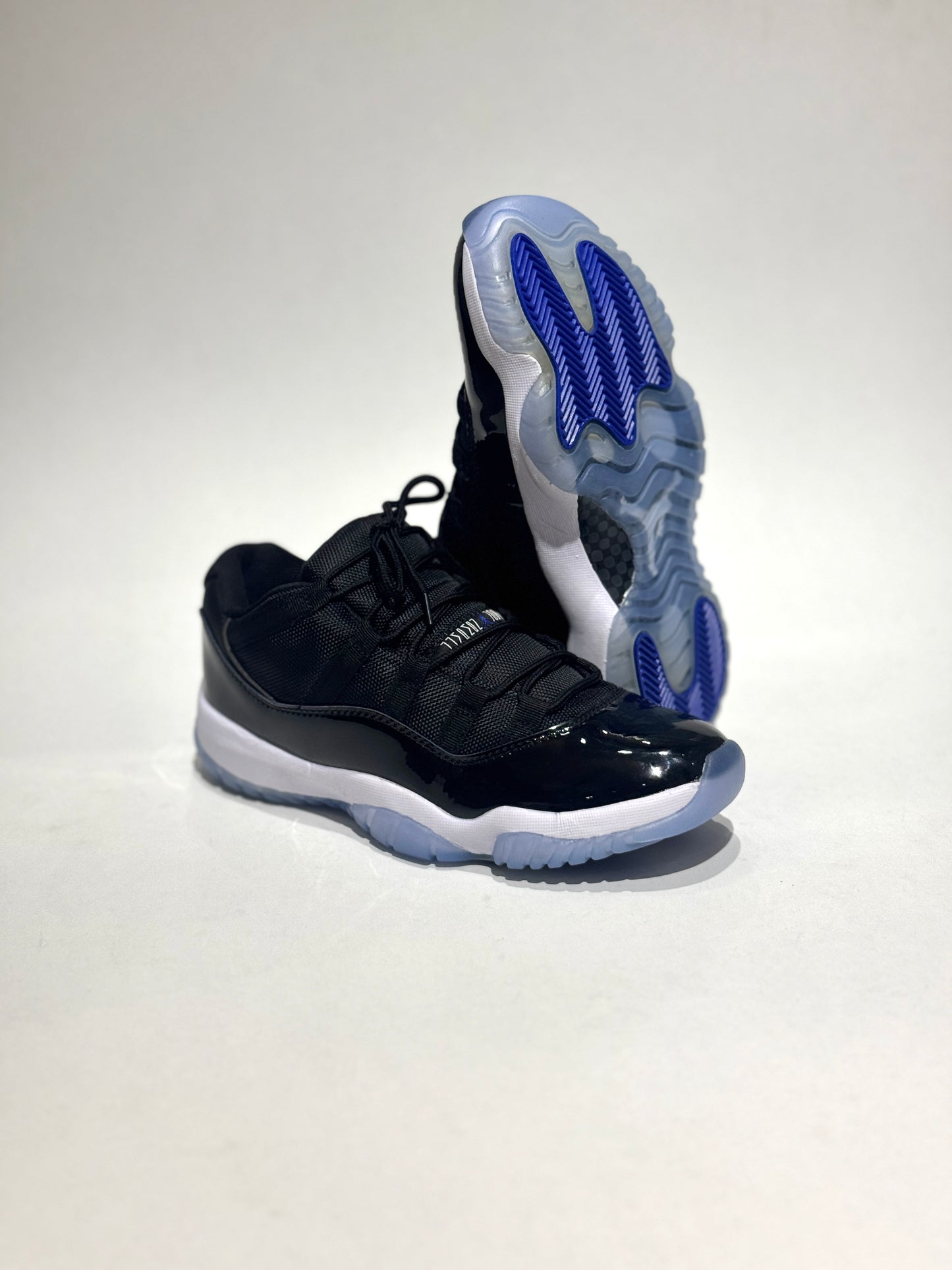 Air Jordan 11 Retro Low