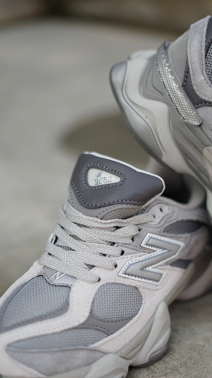 New Balance 9060 Gris