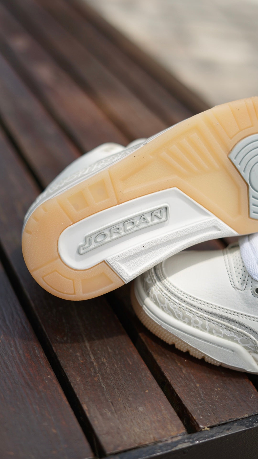 Jordan Retro 3 craft ivory