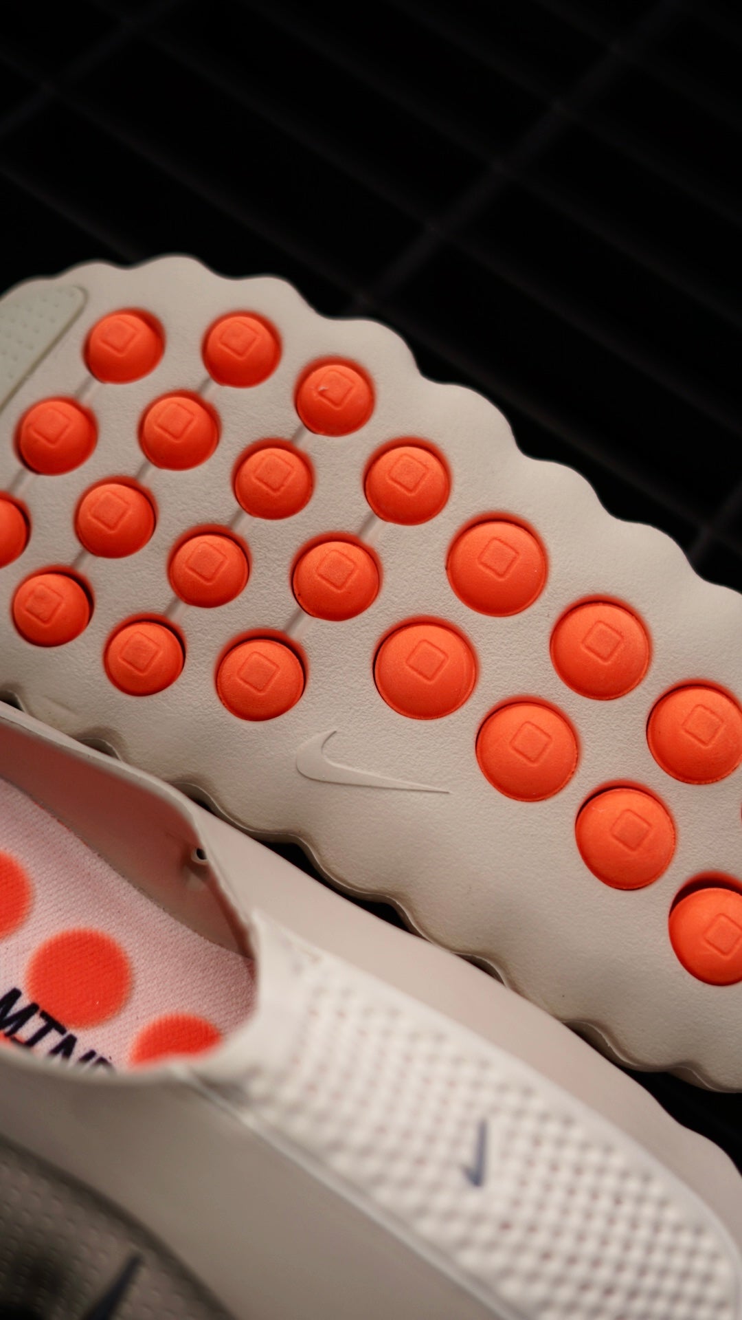 Nike mind 001 beige