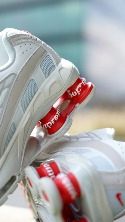 Nike shox supreme
