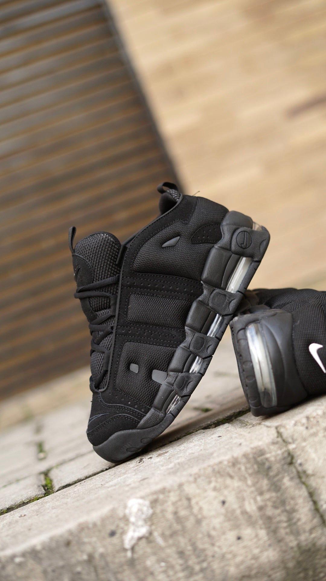 Nike uptempo negra