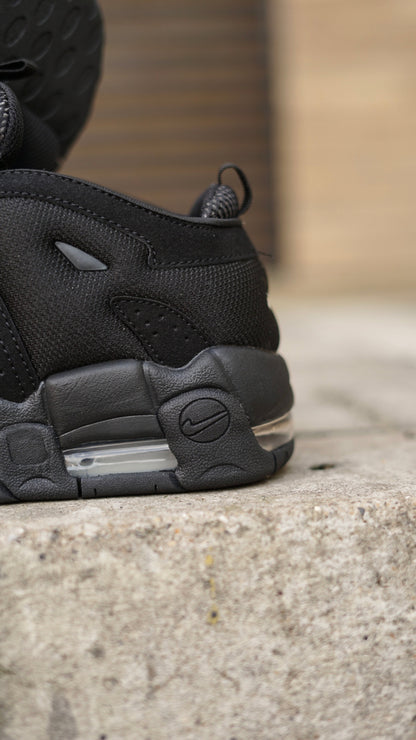 Nike uptempo negra