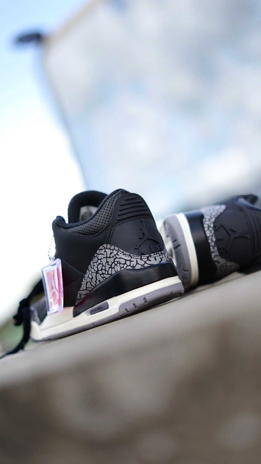 Air Jordan Retro 3 negra