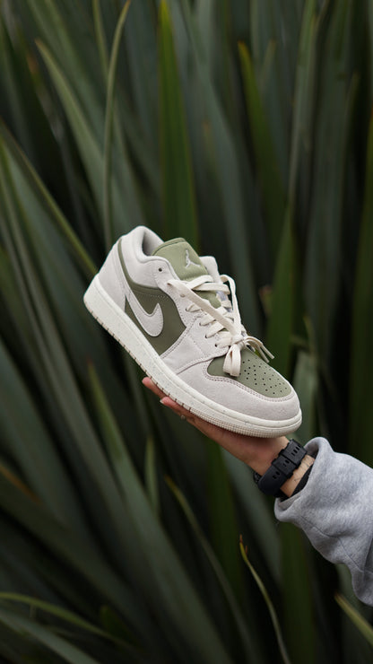 Air Jordan Retro 1 Low beige verde