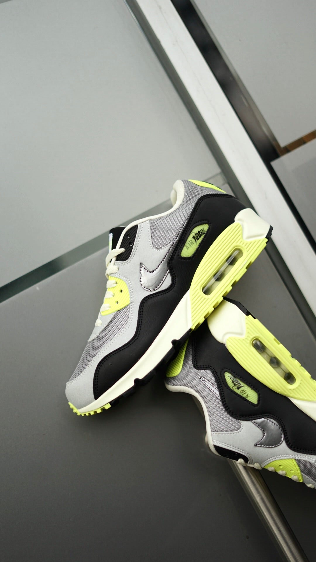Nike Air Max pata gris verde