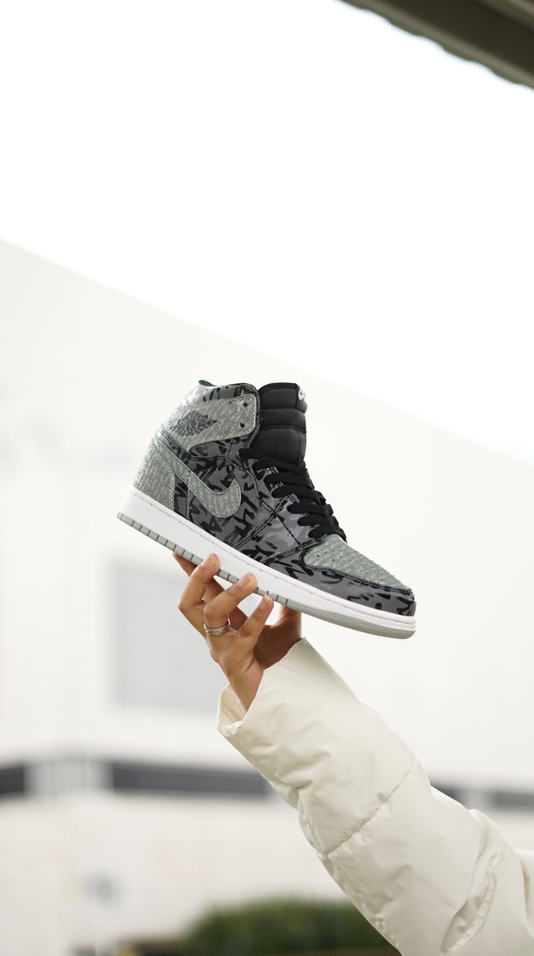 Jordan R1 high OG Rebellionaire