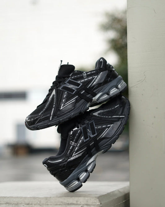 New balance 1906A negra