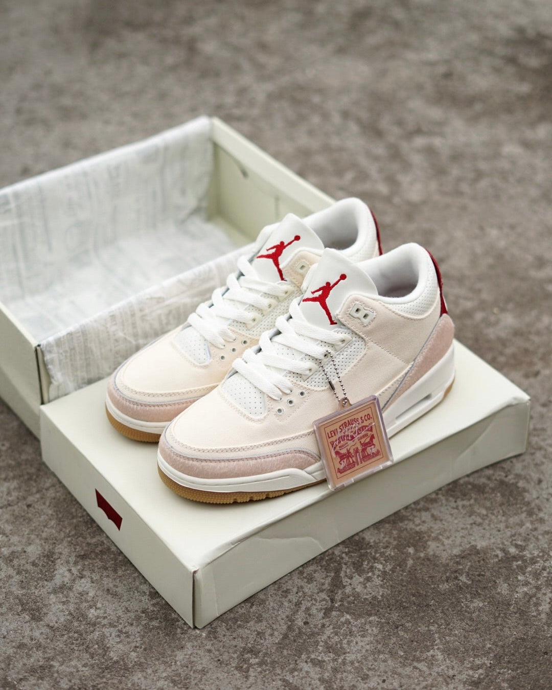 Air Jordan Retro 3 Levis beige G5