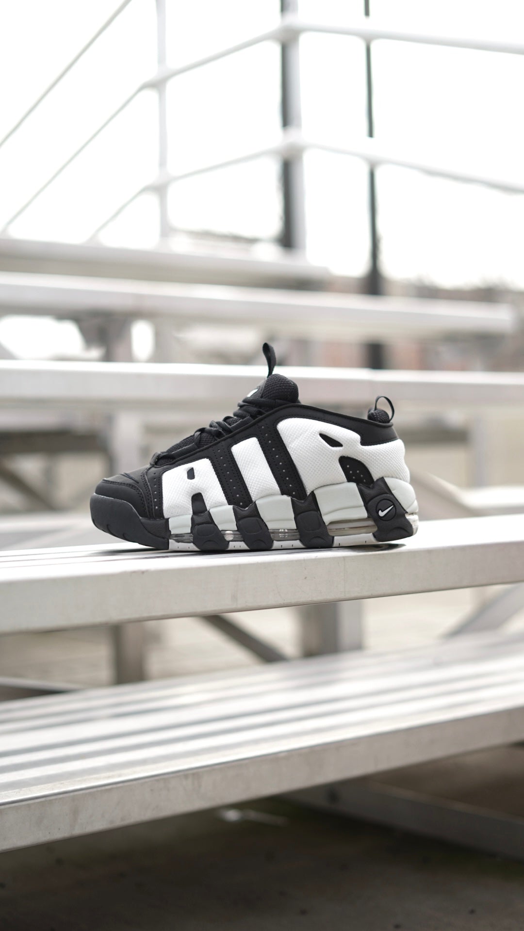 Nike uptempo blanco negro