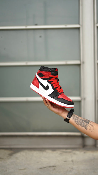 Jordan R1 high Og  roja con negro