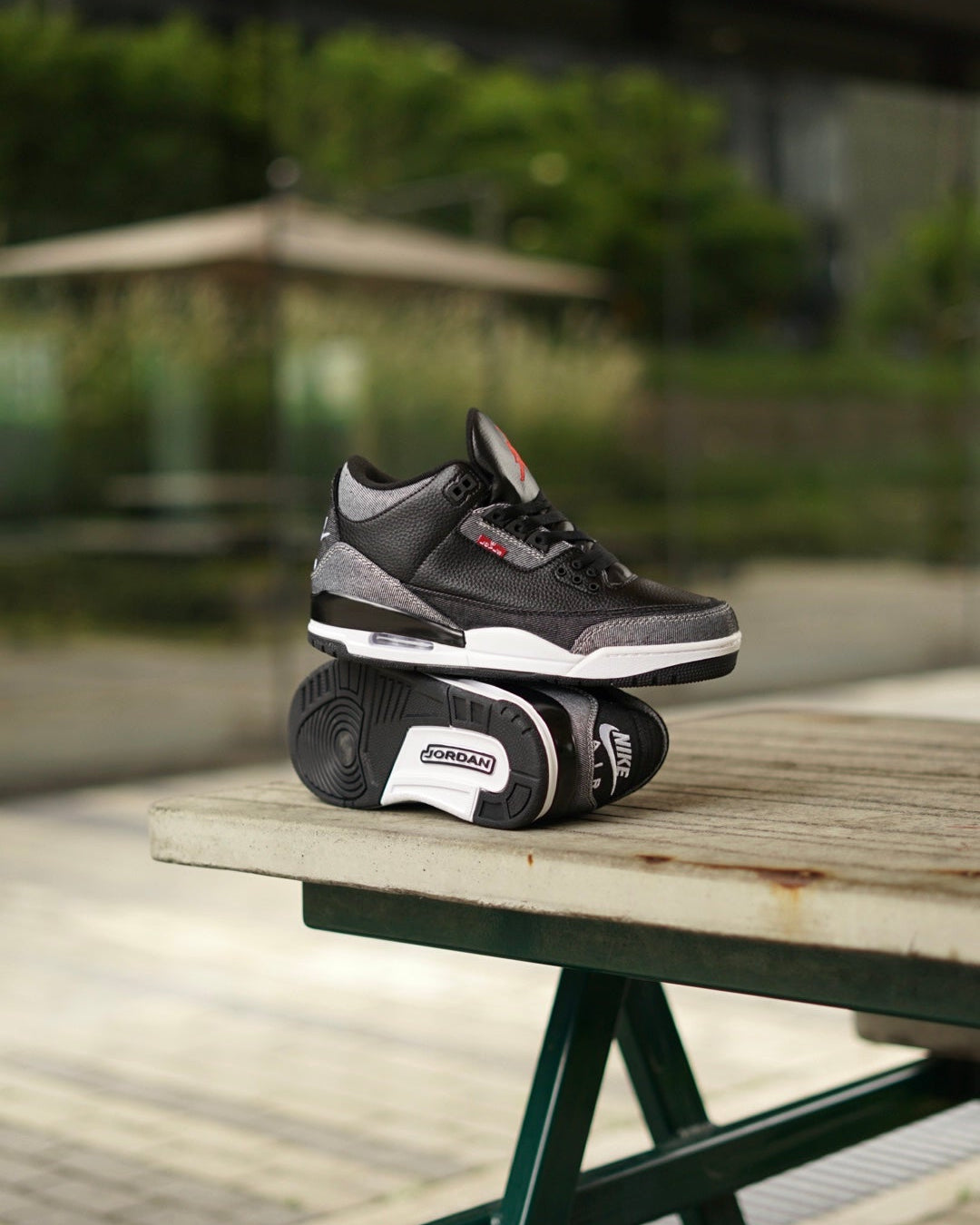 Jordan R3 Levis R3