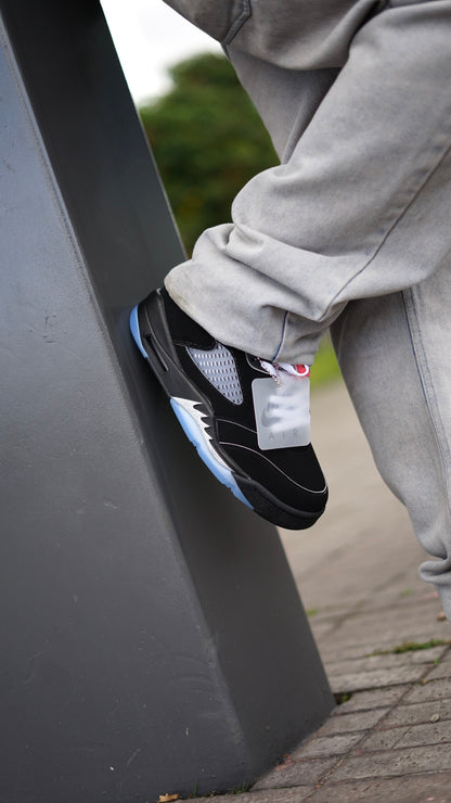 Jordan R5 negro