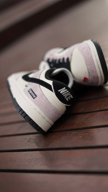 Nike dunk low supreme
