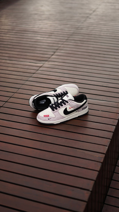 Nike dunk low supreme
