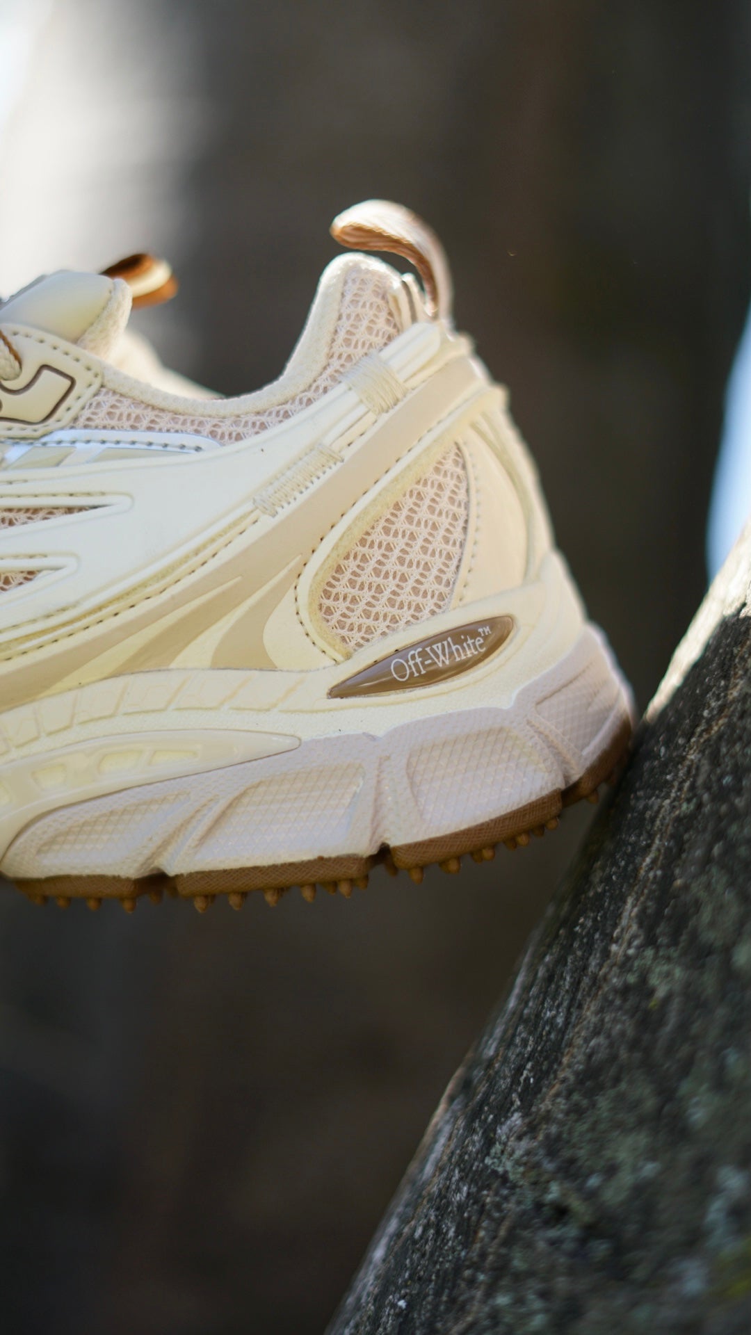 Off-White Be Right Back Beige