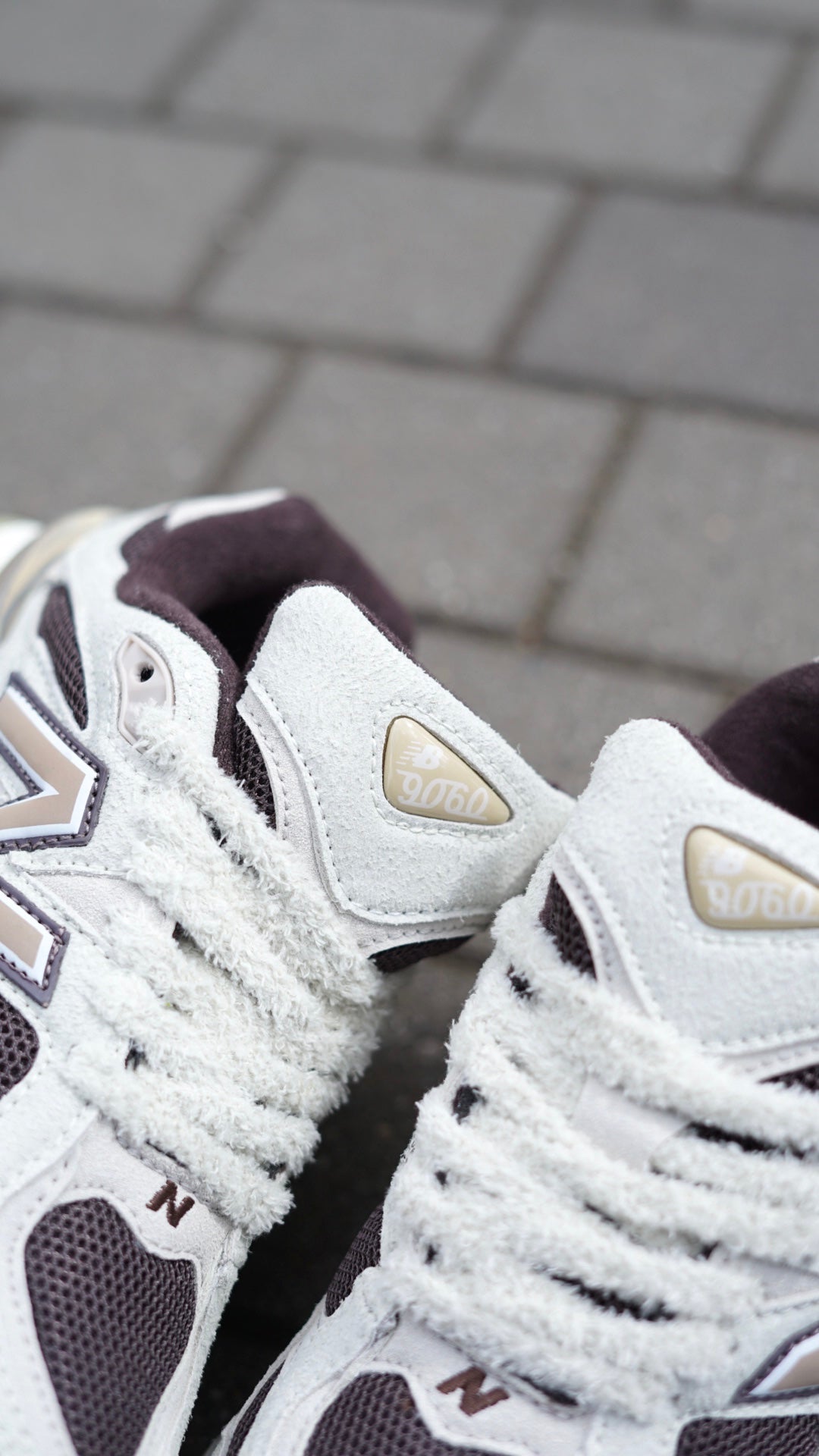 New balance vinotinto 9060