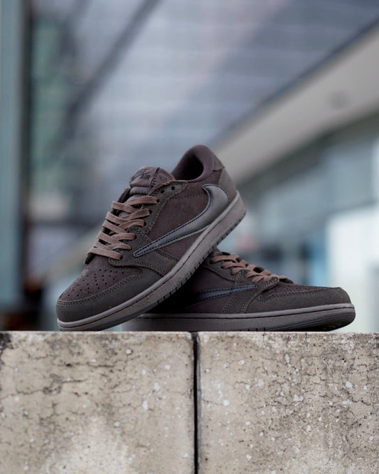 Air Jordan Retro 1 Low OG x Travis Scott