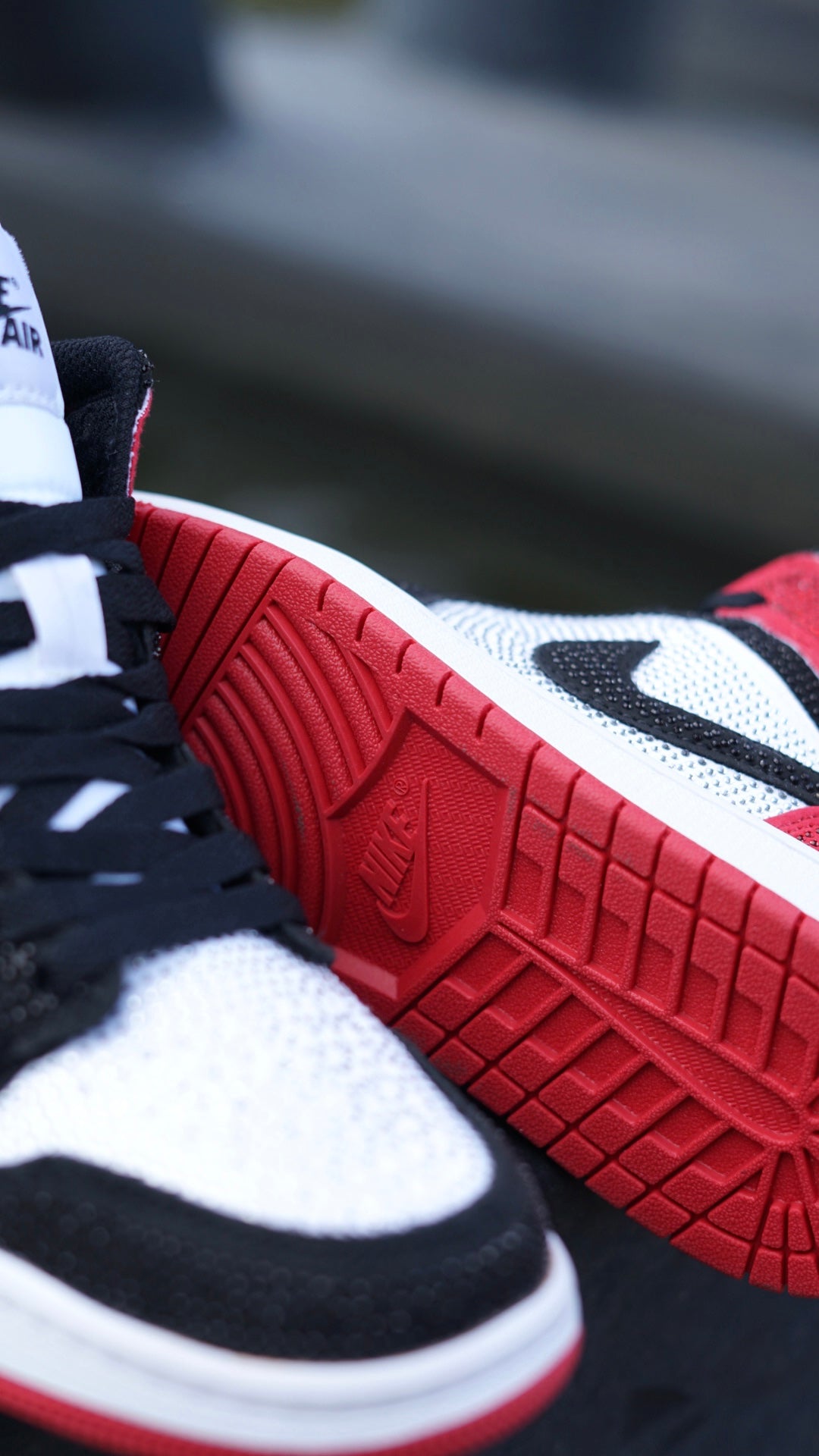 Jordan R1 blanco negro diamantada