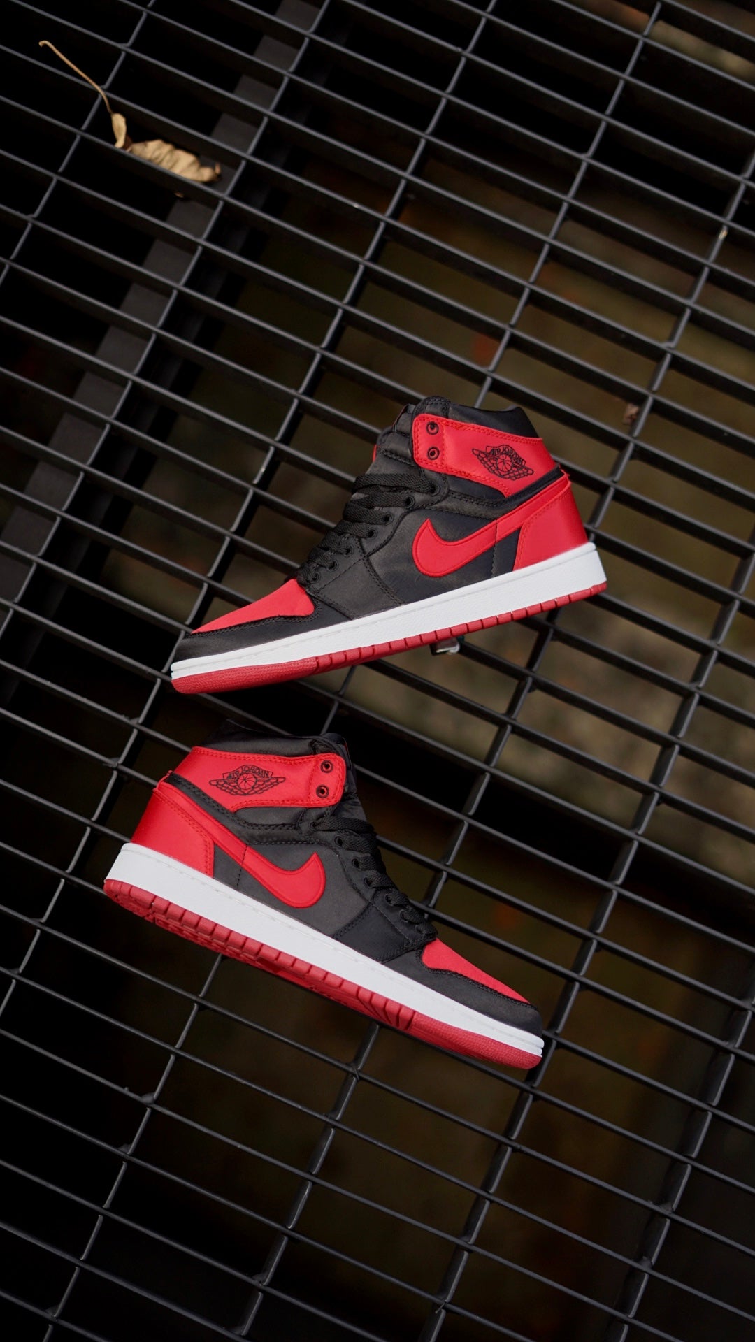 Air Jordan Retro 1 High Satin Bred