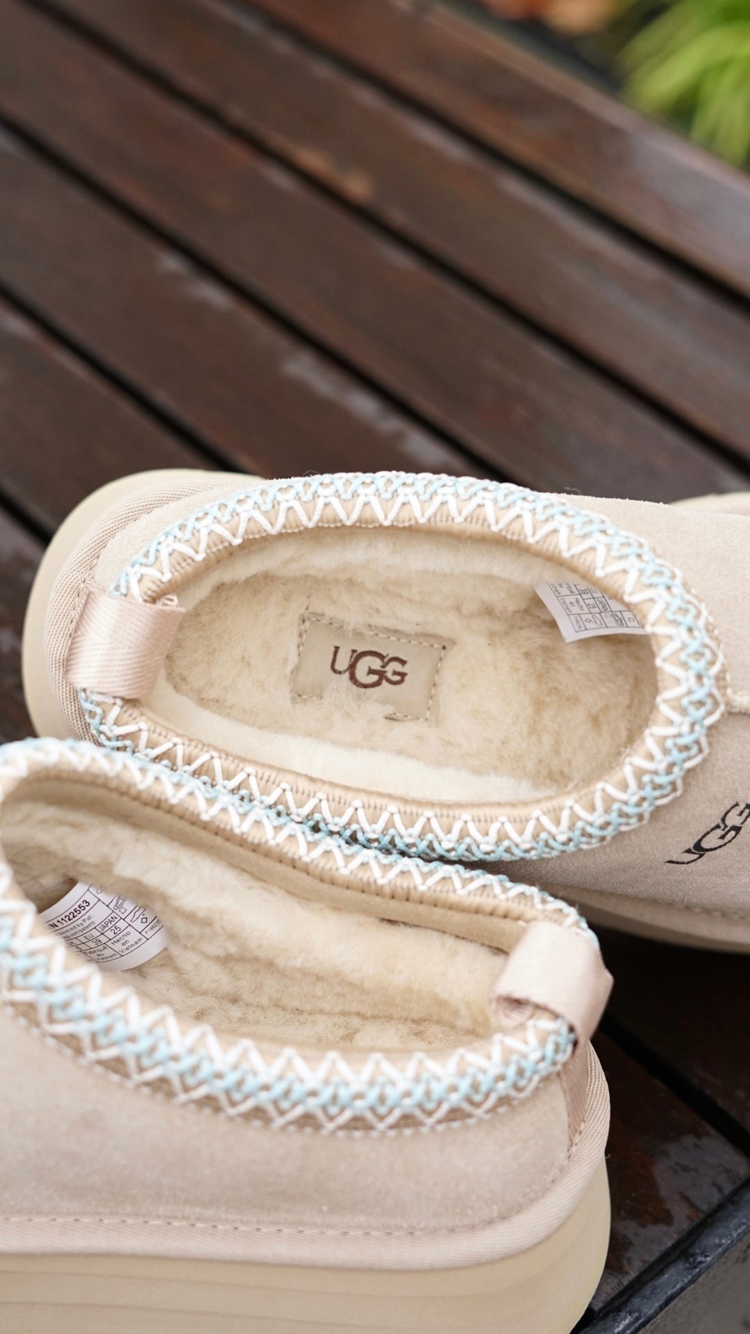 UGG tazz slipper beige