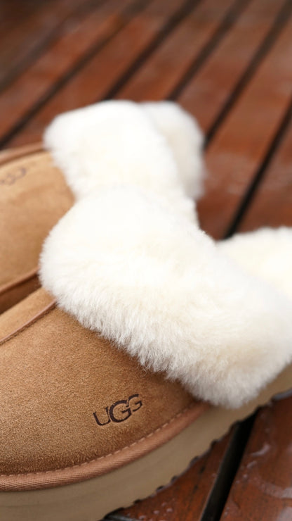 UGG disquette cafe