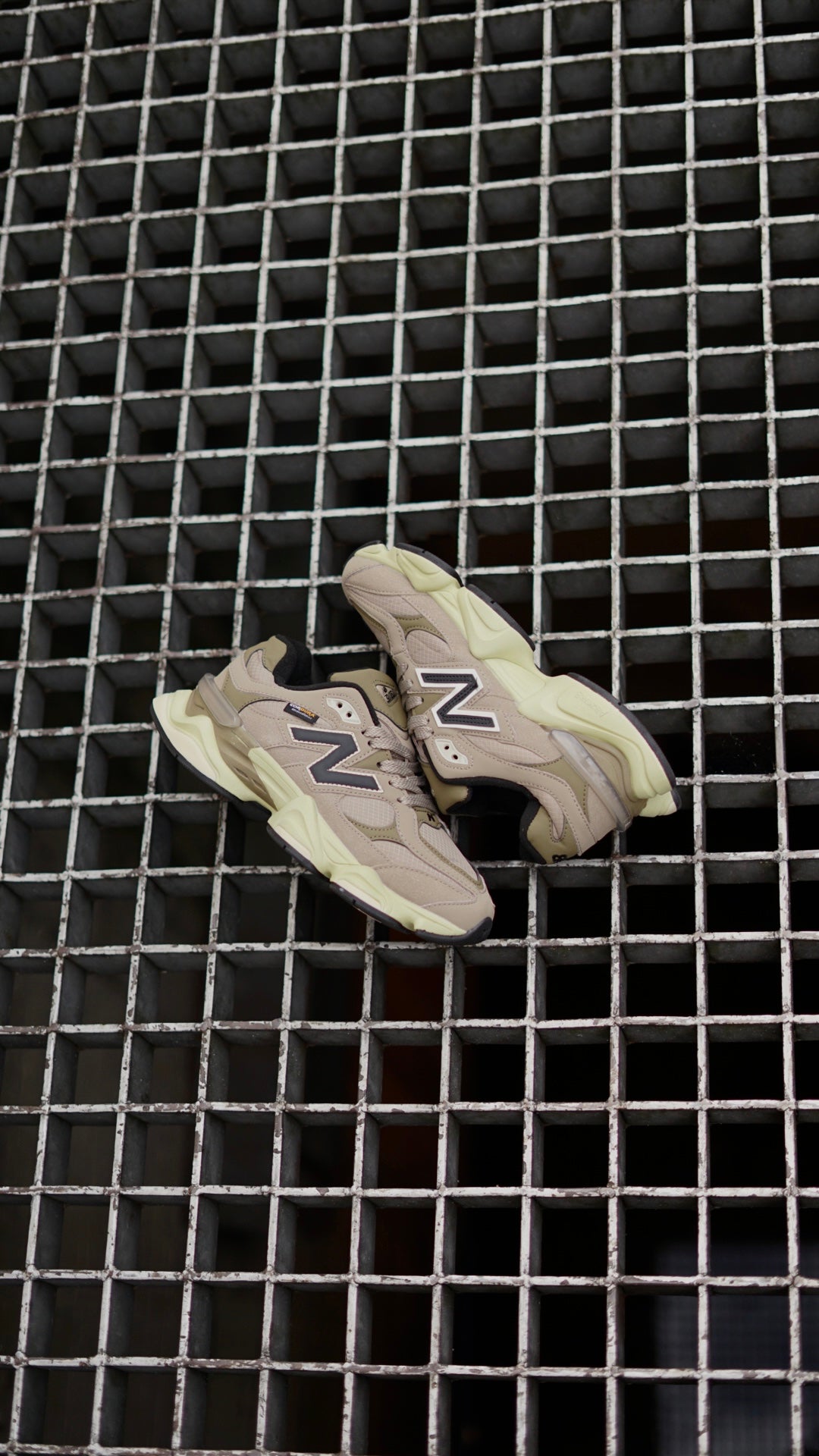 New Balance 9060 Cafe