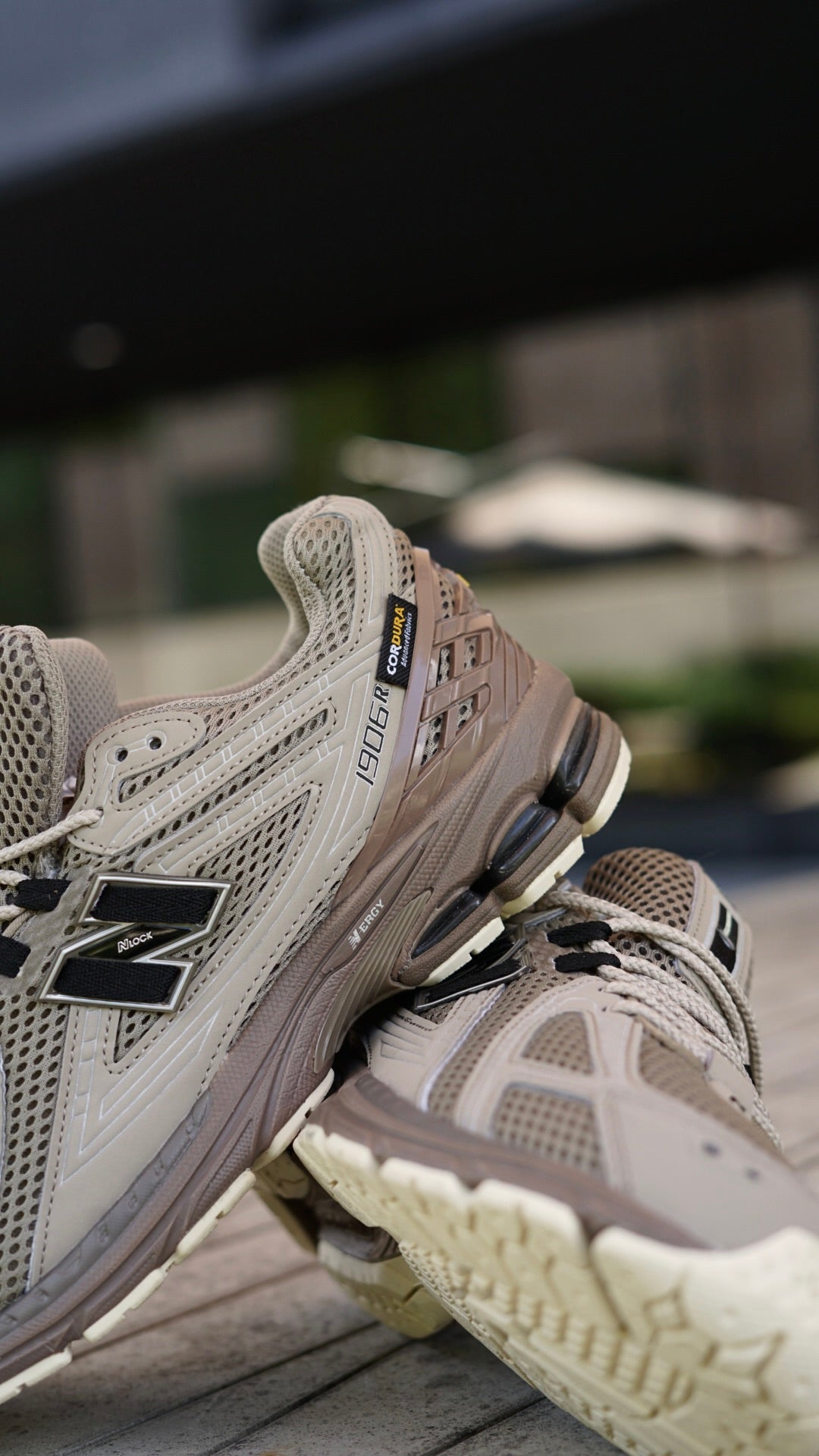 New balance 1906R cafe