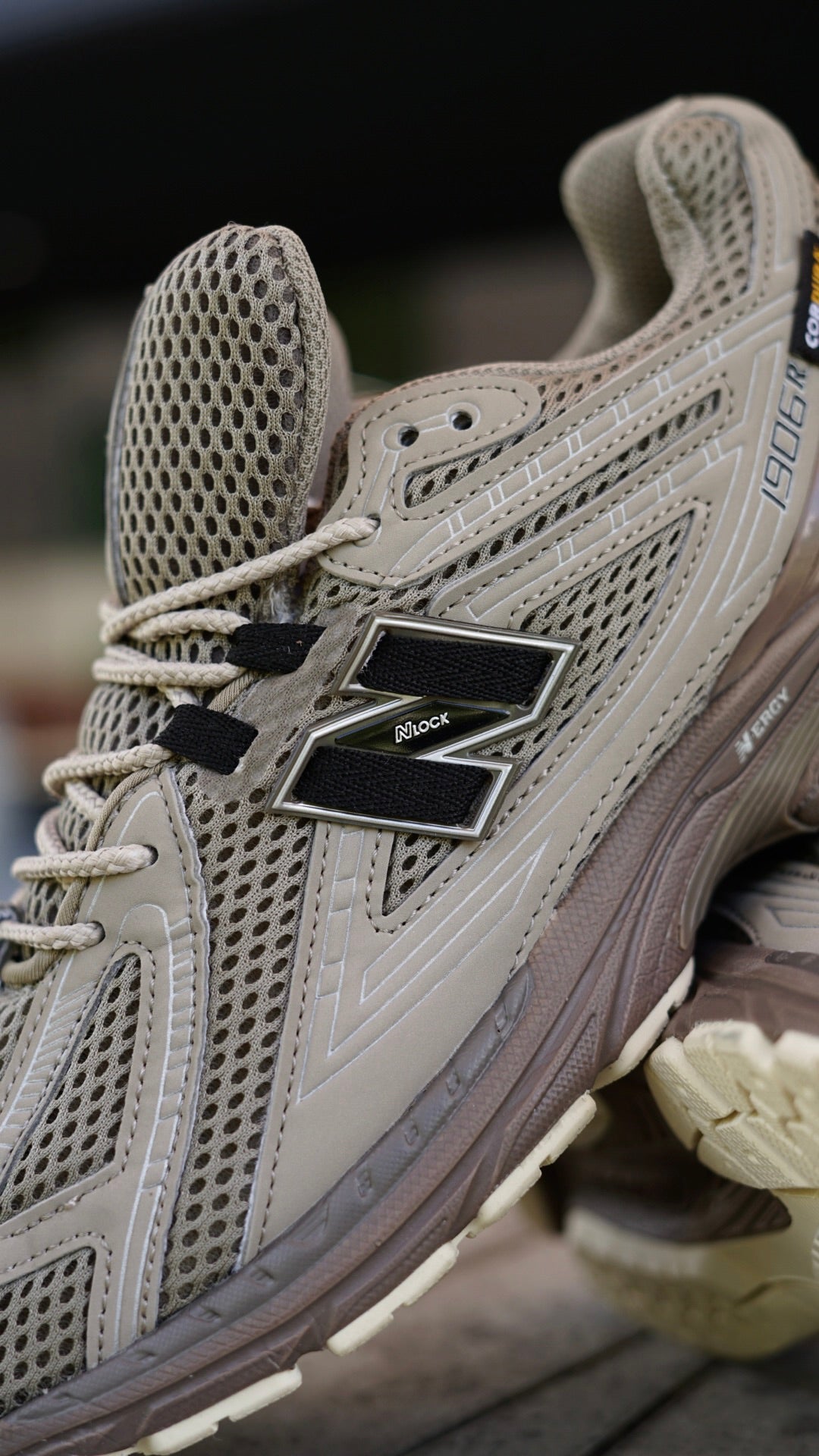 New balance 1906R cafe