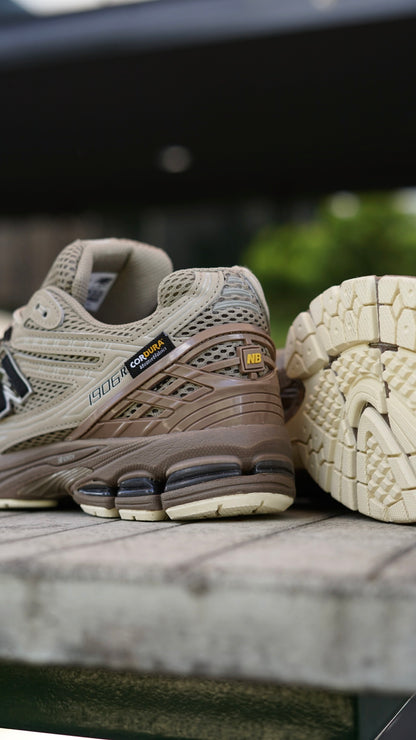 New balance 1906R cafe