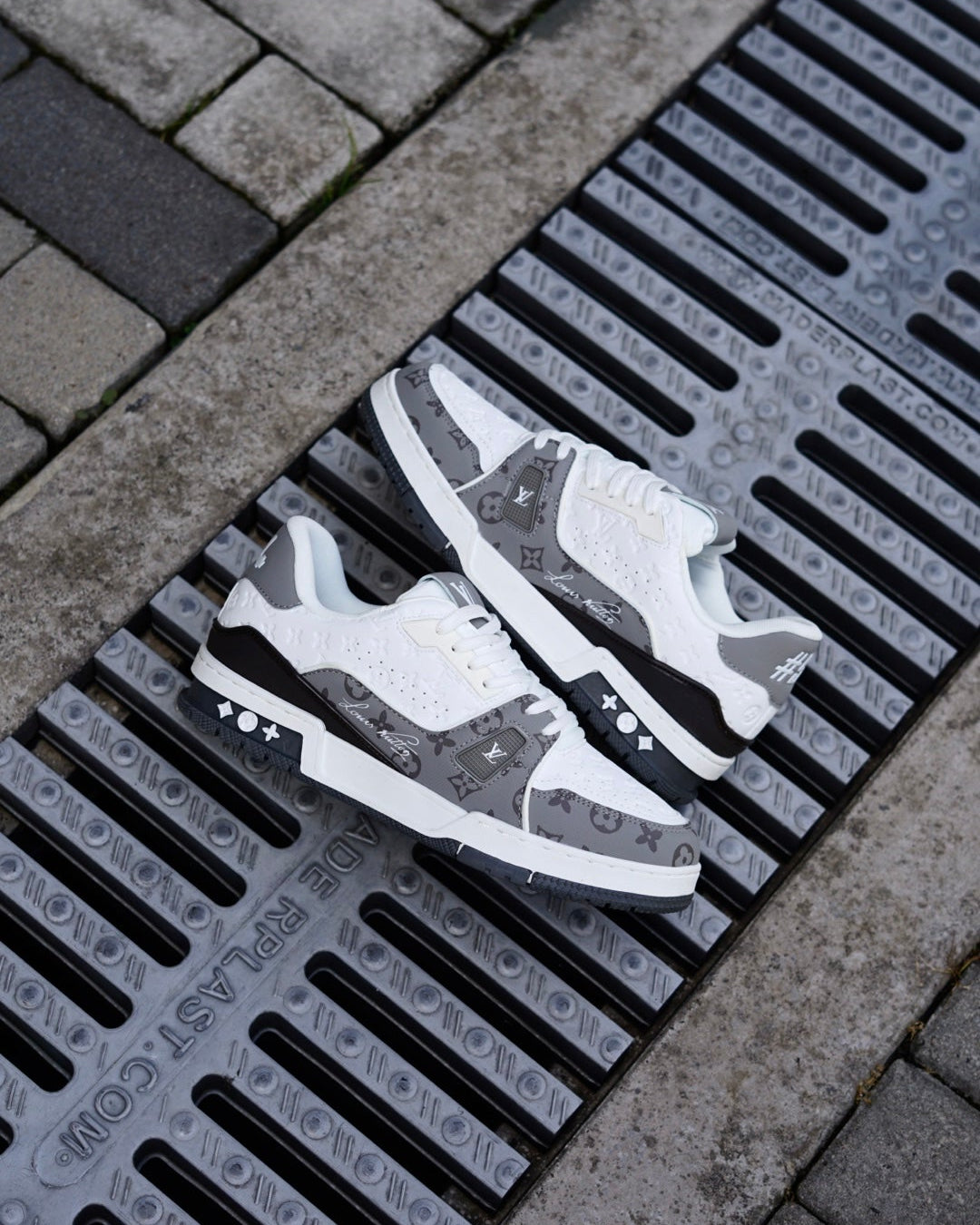 Louis vuitton trainer gris blanco