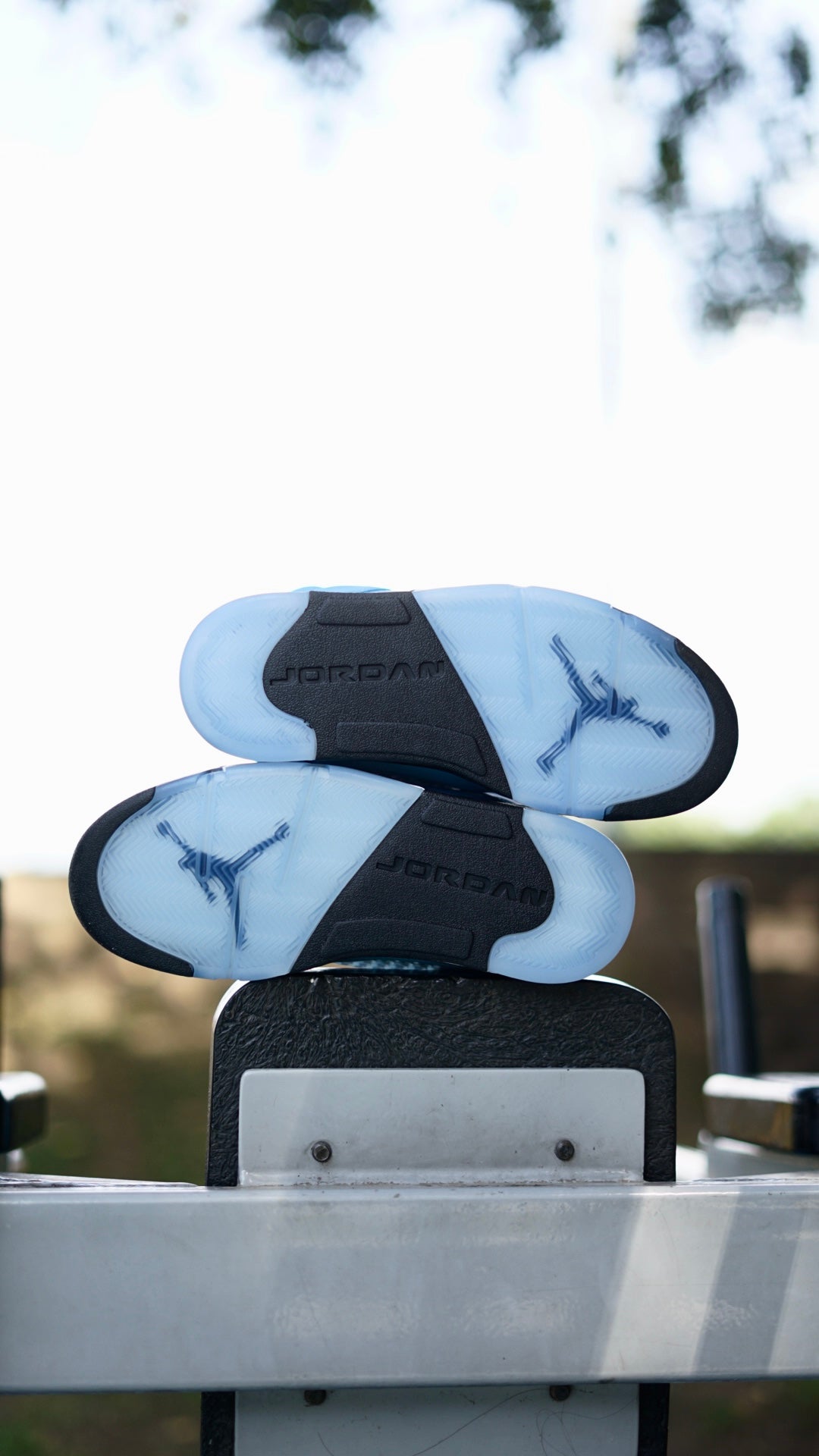 Air jordan Retro 5 university blue