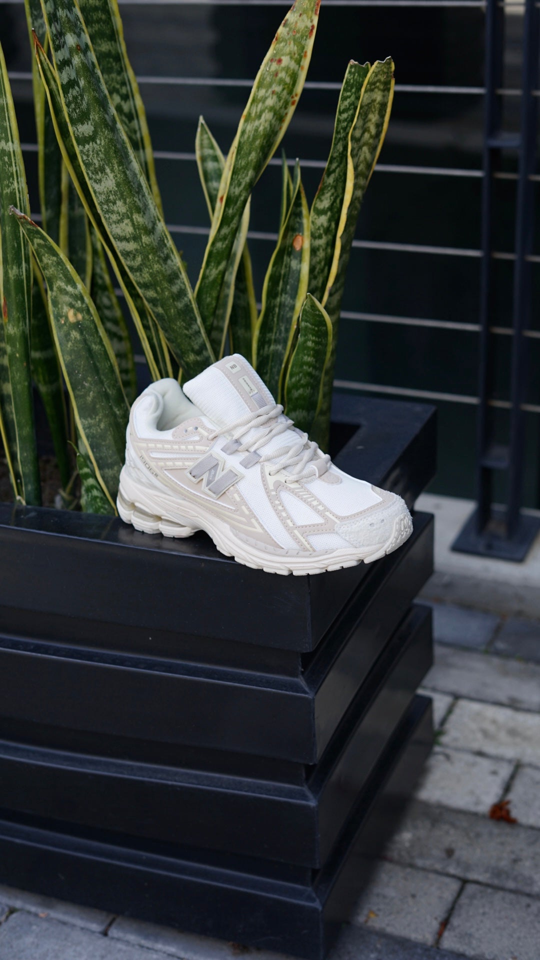 New balance 1906R beige